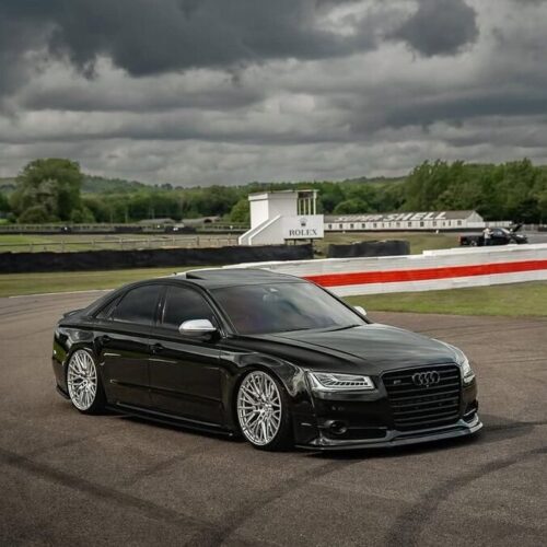 AUDI S8