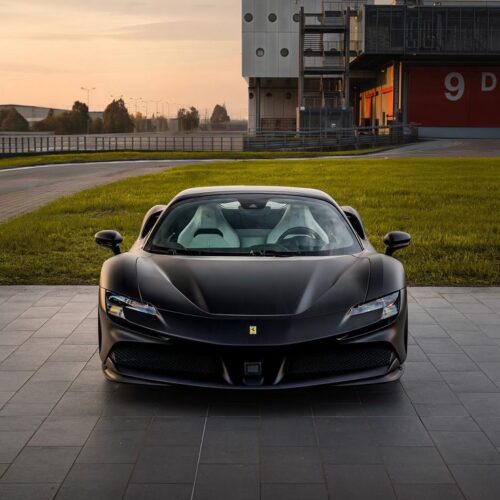 FERRARI SF90